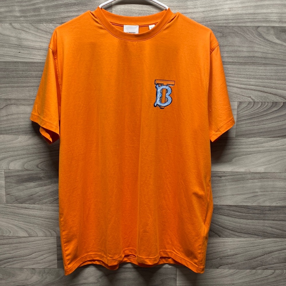BURBERRY MONOGRAM MOTIF COTTON T-SHIRT – UNISEX IN ORANGE